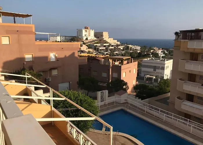 The Beach Apartment - Sea Views
